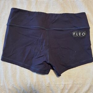 FLEO navy blue workout shorts 2”